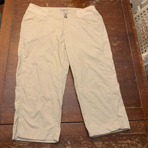 Women's Royal Robbins Beige Capris Size 8